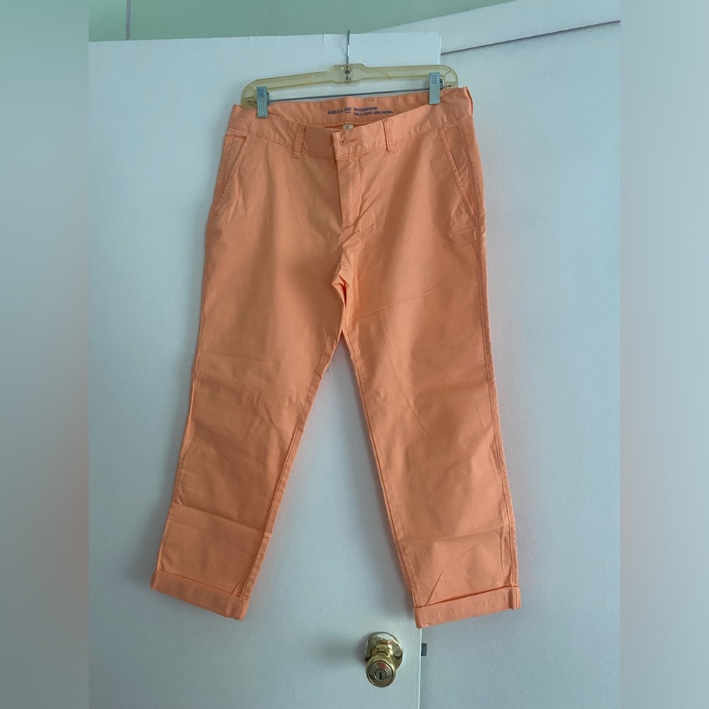 Gap girlfriend khaki never worn